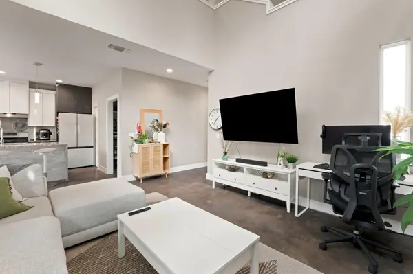 2927 E Martin Luther King Jr BLVD #3, Austin, TX 78702