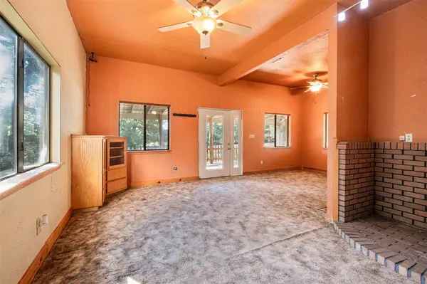 191 Pine Valley LOOP, Smithville, TX 78957