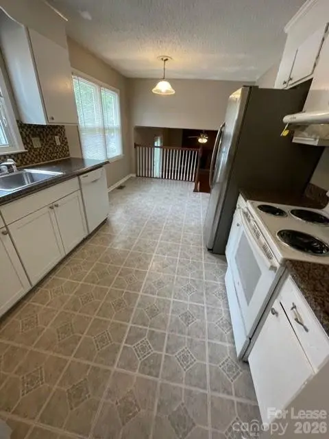 7012 Idlewild RD, Charlotte, NC 28212