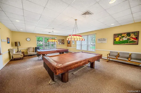 508 Gotham CT, Saint James, NY 11780