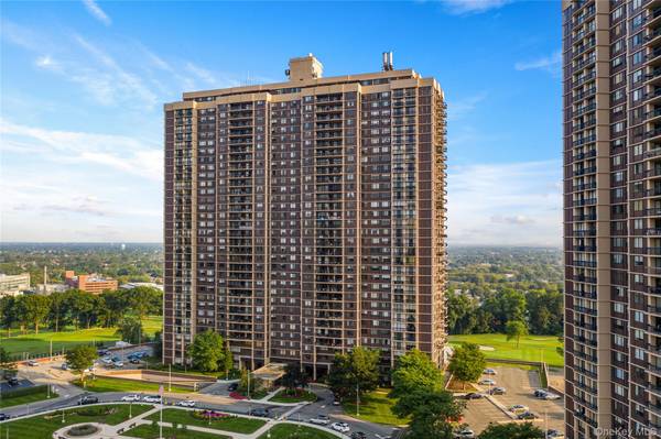 26910 Grand Central Pkwy #10N, Floral Park, NY 11005