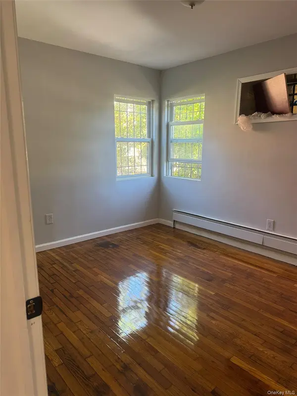 13915 Southgate PLZ, Springfield Gardens, NY 11413