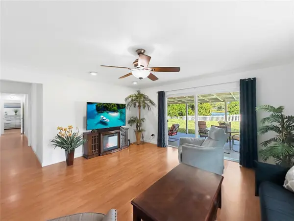 736 LAUREL WAY, Casselberry, FL 32707