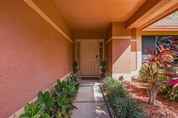 537 CENTERWOOD DR, Tarpon Springs, FL 34688