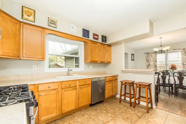 608 S Walnut AVE, Arlington Heights, IL 60005