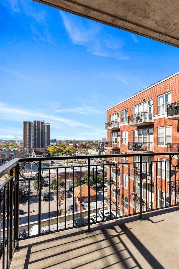 6 S LAFLIN ST #819, Chicago, IL 60607