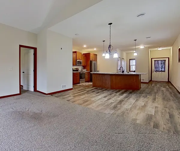 715 Cherrywood LN NE, Isanti, MN 55040