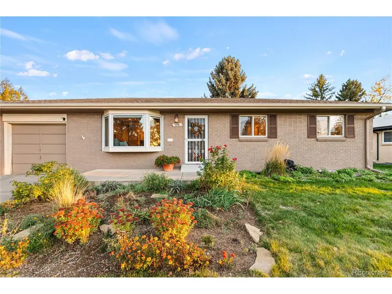598 W Valleyview, Littleton, CO 80120