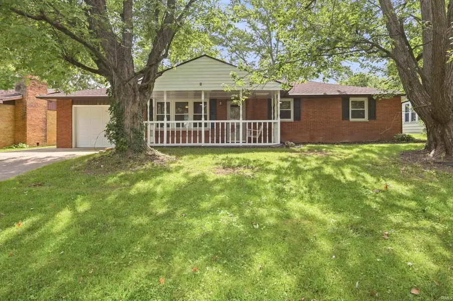 5805 E Carolyn DR, Muncie, IN 47303