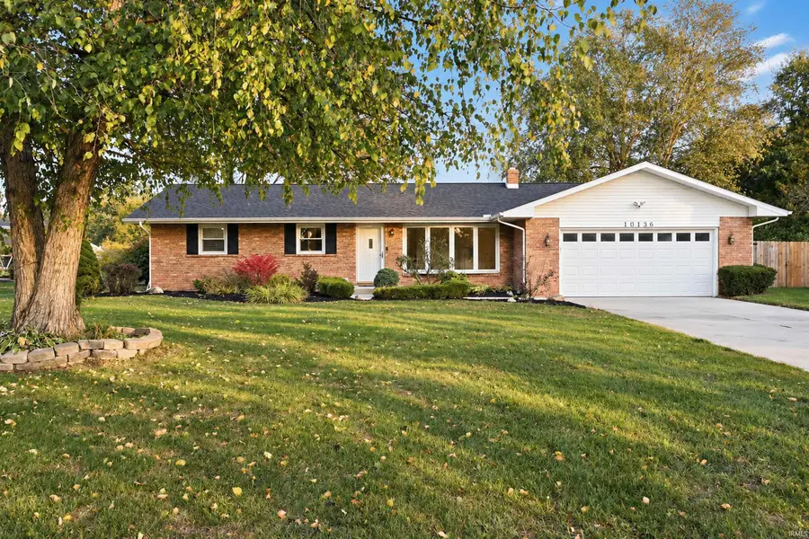 10136 Glen Lee TRL, Granger, IN 46530