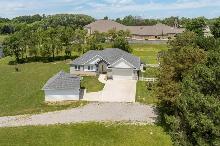 9883 Gerig RD, Leo, IN 46765