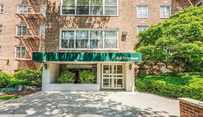 18-65 211th ST #4G, Bayside, NY 11360