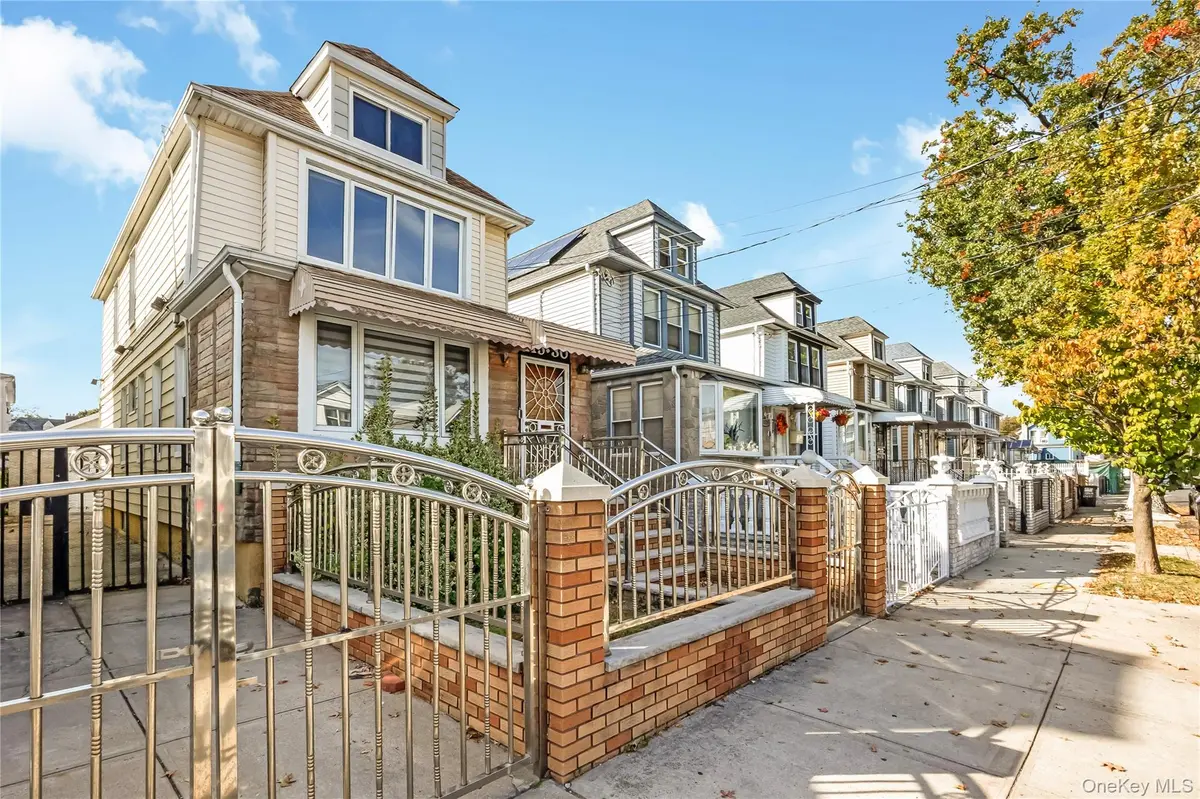 11530 134th ST, South Ozone Park, NY 11420