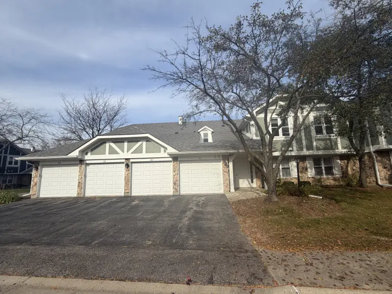 182 Hemingway CT #246, Vernon Hills, IL 60061