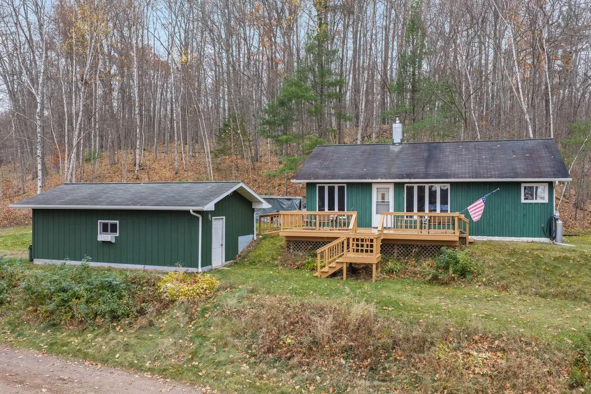 N810 Holy Island RD, Sarona, WI 54870