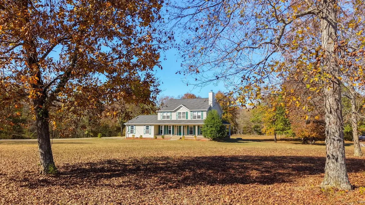 2125 Paradise Dr, Lewisburg, TN 37091