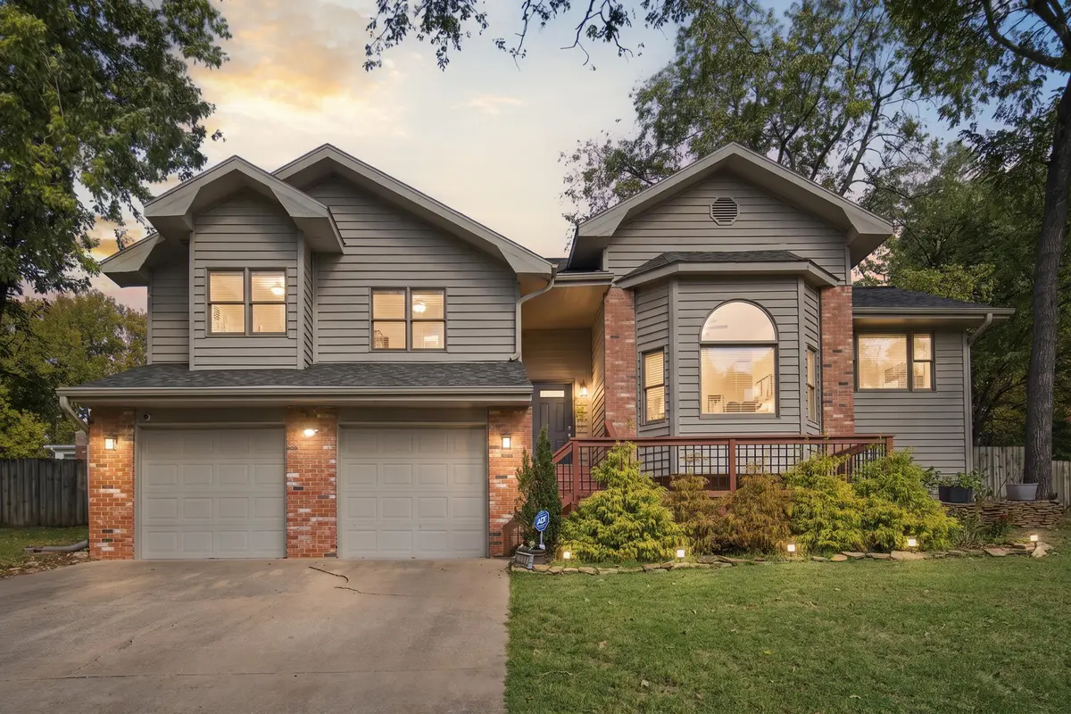 1943 E Buena Vista ST, Springfield, MO 65804