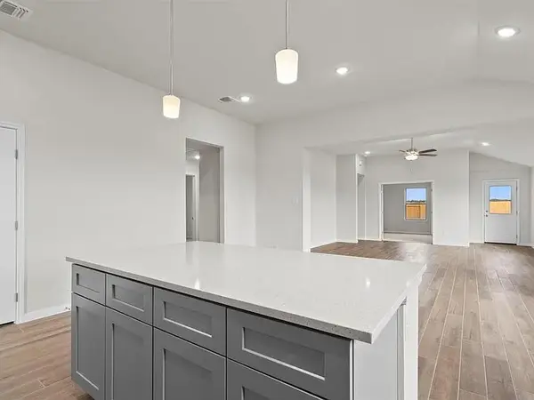 145 Arena DR, Liberty Hill, TX 78642