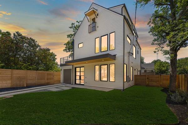 2201 E 16th ST, Austin, TX 78702