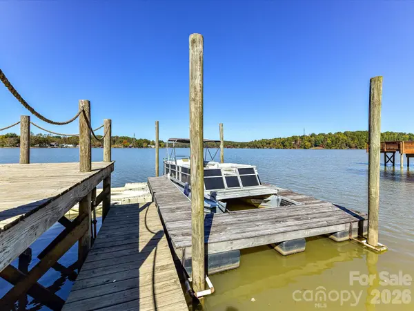 4586 Doctor DR, Catawba, NC 28609