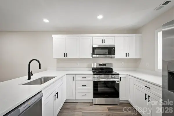 194 Beacon AVE, Morganton, NC 28655