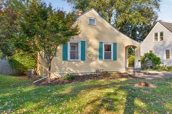 8016 Robinson ST, Overland Park, KS 66204