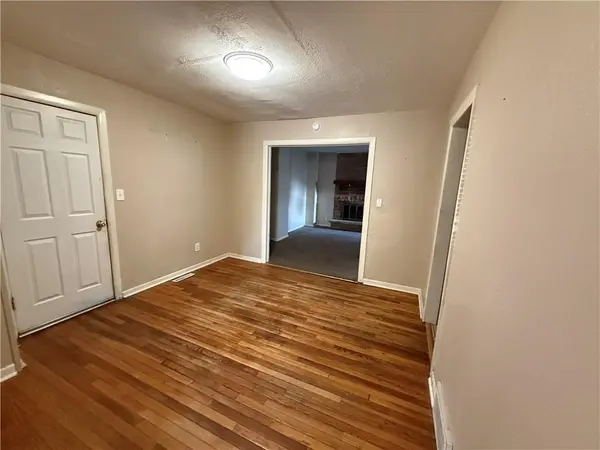 8207 Antioch RD, Overland Park, KS 66204