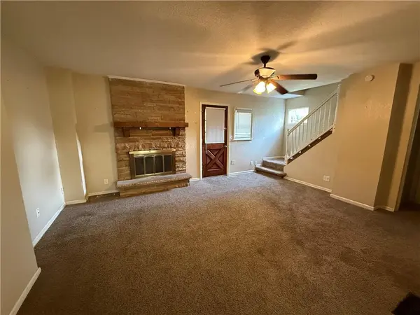 8207 Antioch RD, Overland Park, KS 66204