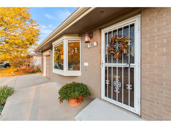 598 W Valleyview, Littleton, CO 80120