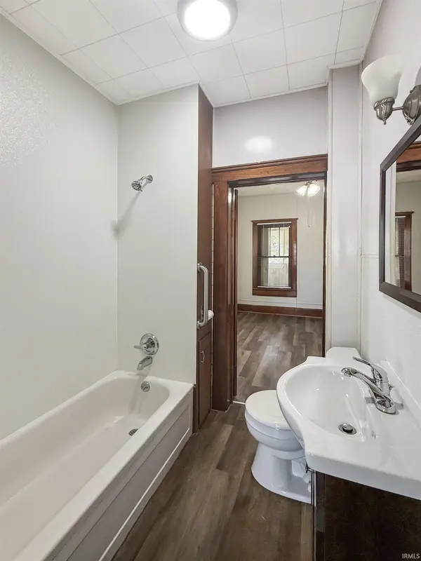 1418 Vine ST, Jasper, IN 47546