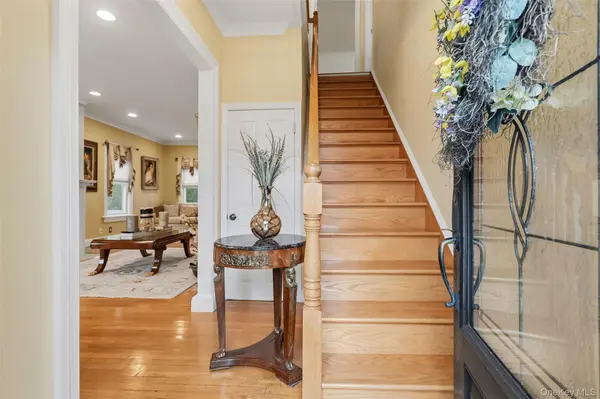 170 Nelson RD, Scarsdale, NY 10583