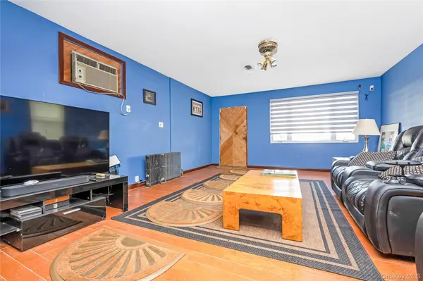 11530 134th ST, South Ozone Park, NY 11420