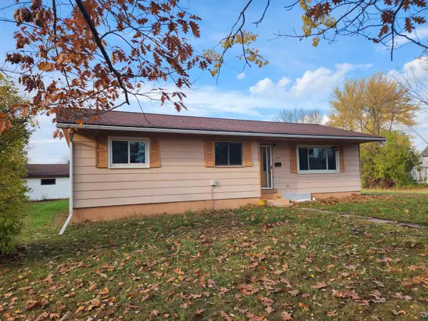 2107 E 5th St, Ashland, WI 54806