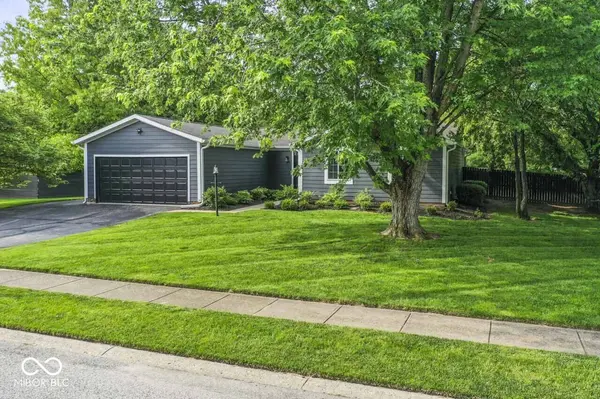 11346 Wood Creek DR, Carmel, IN 46033