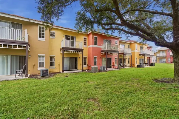 8504 CRYSTAL COVE LOOP, Kissimmee, FL 34747