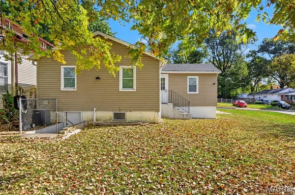 1341 Eastover AVE, University City, MO 63130