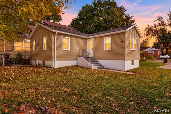 1341 Eastover AVE, University City, MO 63130