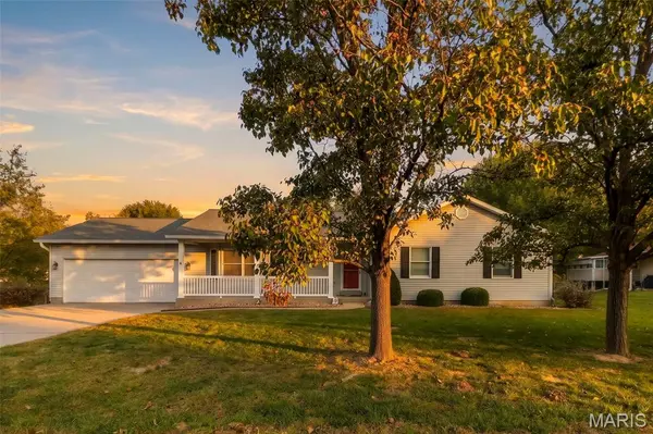 201 Old Troy RD, Winfield, MO 63389