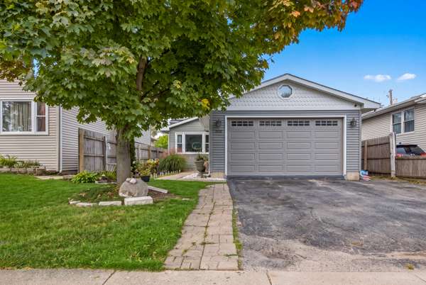 1520 Cherokee DR, Round Lake Beach, IL 60073