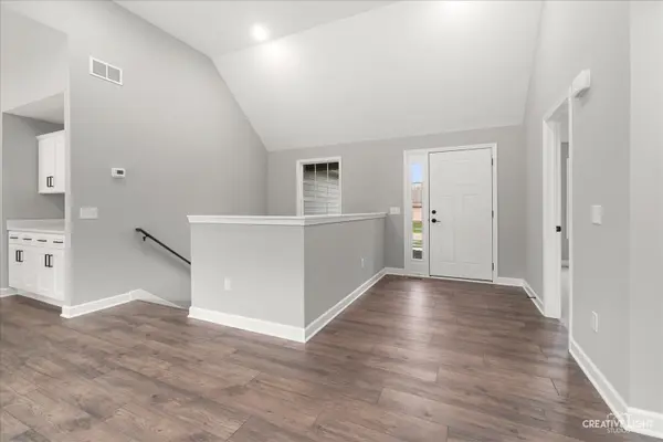 908 Bainbridge CT, Sandwich, IL 60548
