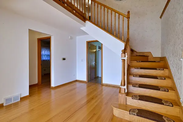 6654 W Imlay ST, Chicago, IL 60631