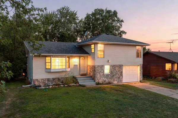 5872 Jefferson ST NE, Fridley, MN 55432