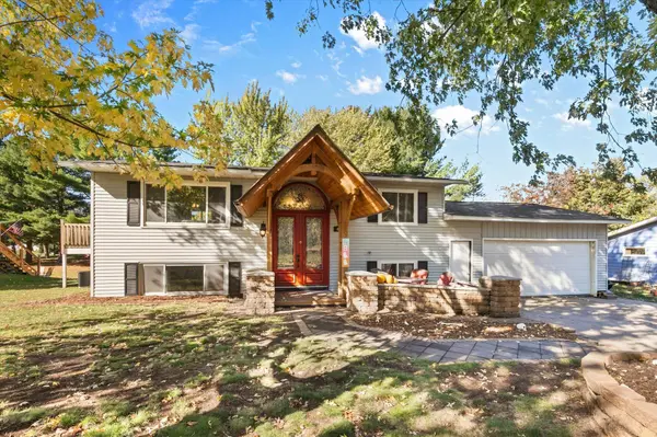 603 Prairie DR N, Hudson, WI 54016
