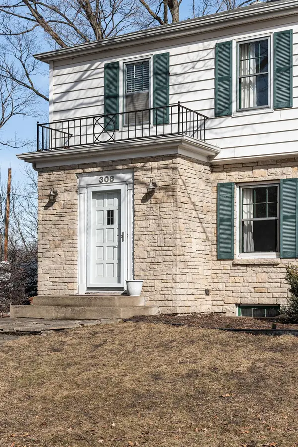 306 Barry AVE N, Wayzata, MN 55391