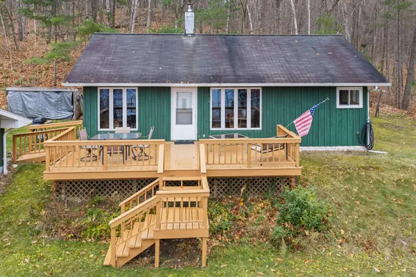 N810 Holy Island RD, Sarona, WI 54870