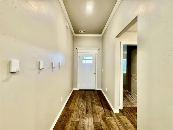 1604 NE 33rd TER, Moore, OK 73160