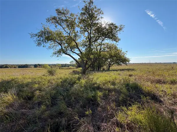 64 N 3360 RD, Mcloud, OK 74851