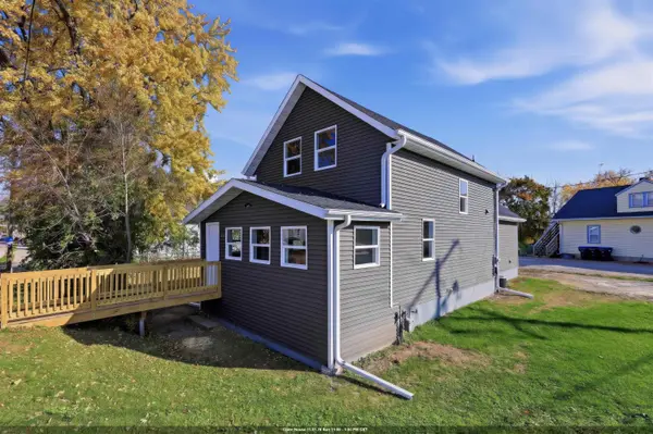 324 W WINNECONNE AVE, Neenah, WI 54956