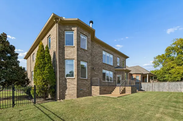 600 Lakemeade Pt, Old Hickory, TN 37138