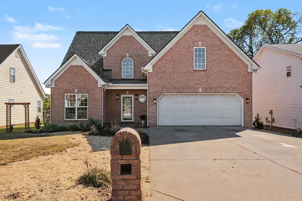 2361 Oak Hill Dr, Murfreesboro, TN 37130